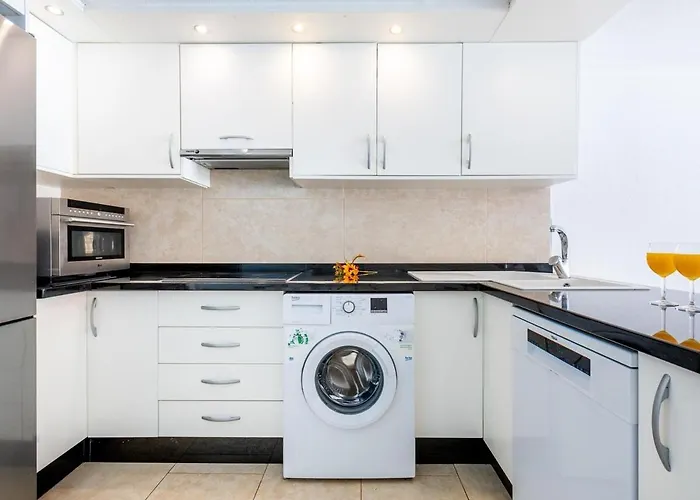 196 Parque Santiago 2, Big Terrace, Pool Side * Playa de las Americas (Tenerife)