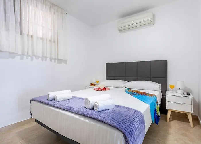 196 Parque Santiago 2, Big Terrace, Pool Side Apartament