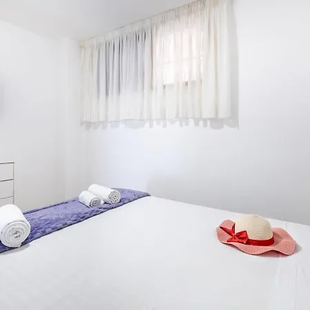 196 Parque Santiago 2, Big Terrace, Pool Side Apartamento *