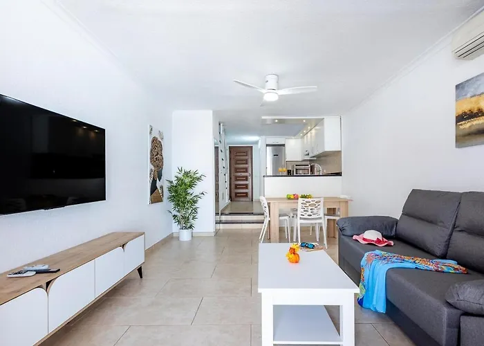 196 Parque Santiago 2, Big Terrace, Pool Side * Playa de las Americas (Tenerife)